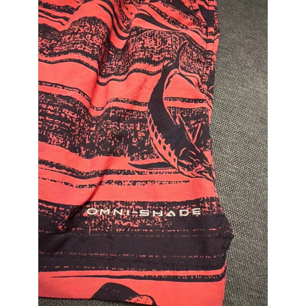 Columbia PFG Mens Red Black Marlin Fish Stripe Fishing Shorts Omni-Shade‎ Medium